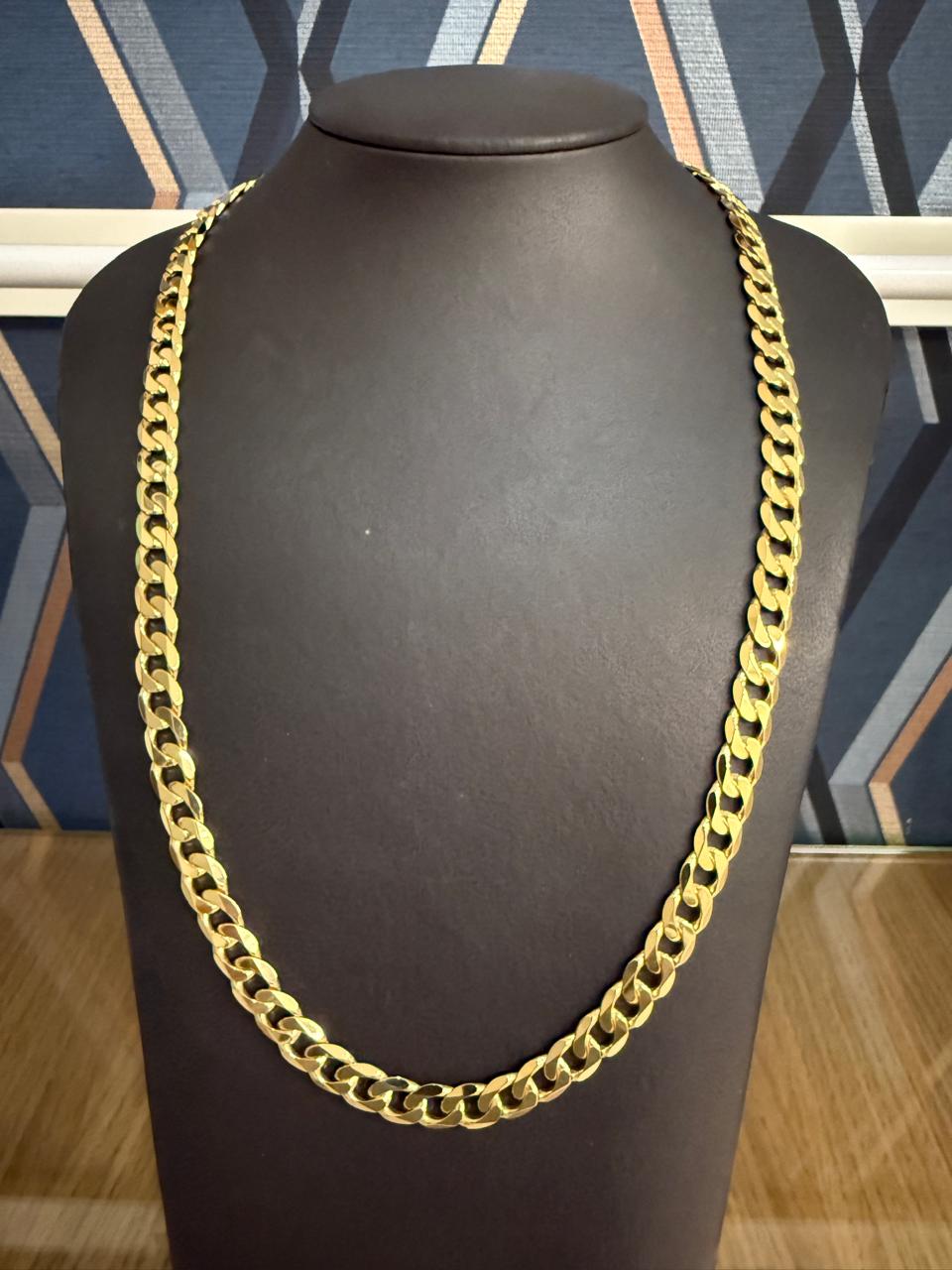 Curb Link 6L Gold Chains & Bracelets in Yellow & White Gold